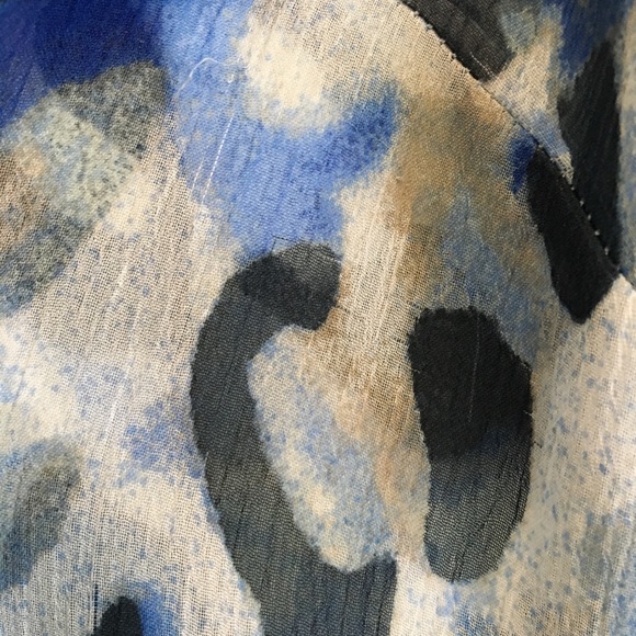 Blue Animal Print Sheer Blouse New York & Co Small - Picture 8 of 8